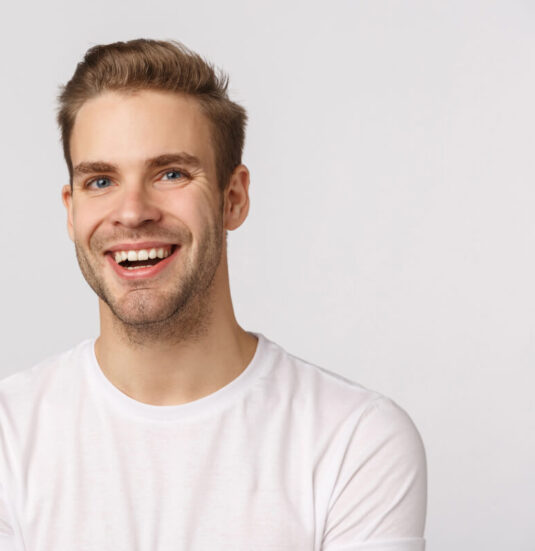 handsome-blond-guy-with-blue-eyes-white-t-shirt-smiling 1 handsome-blond-guy-with-blue-eyes-white-t-shirt-smiling 1